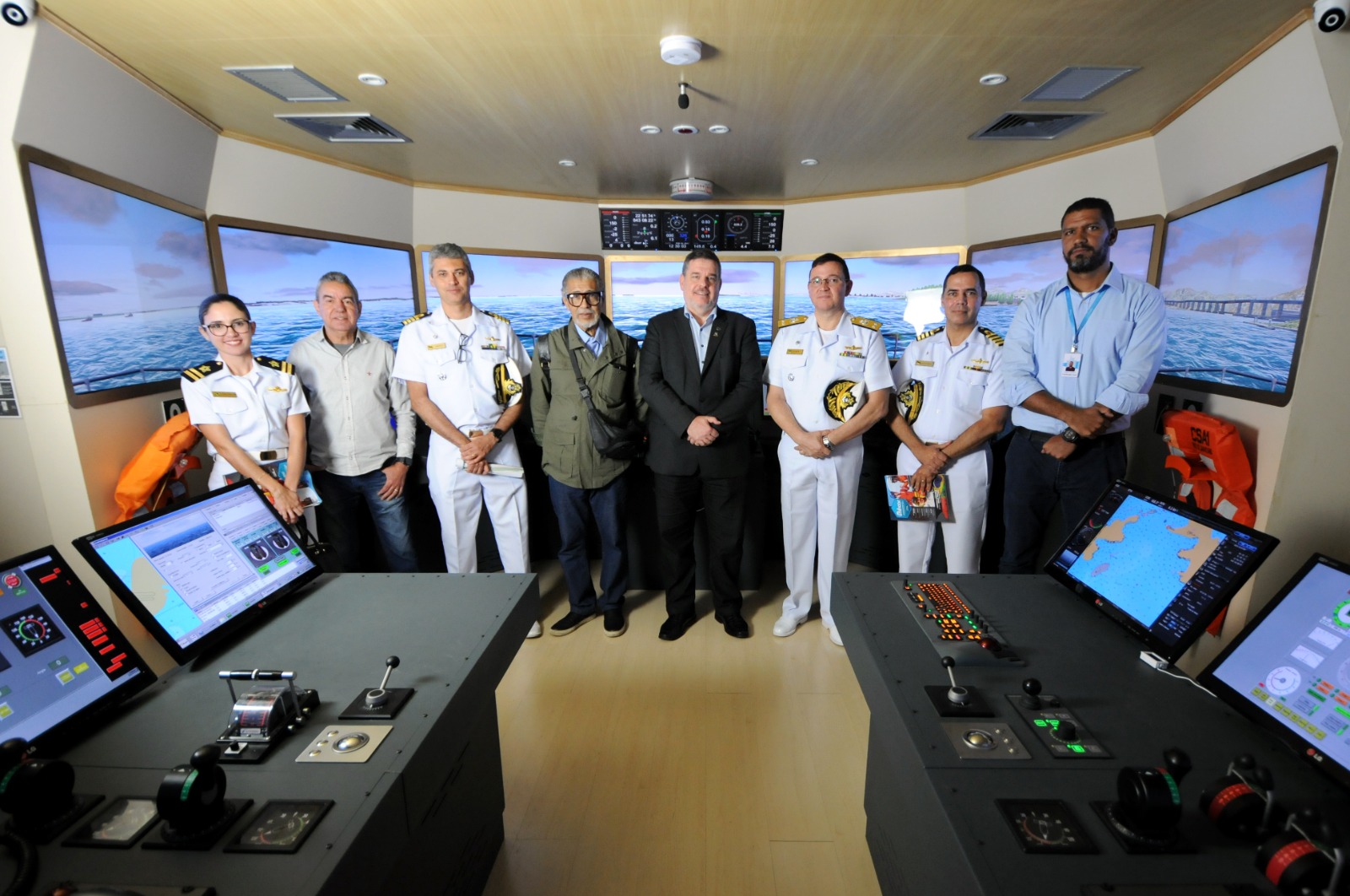 Comitiva do Estado-Maior da Armada visita o CSA